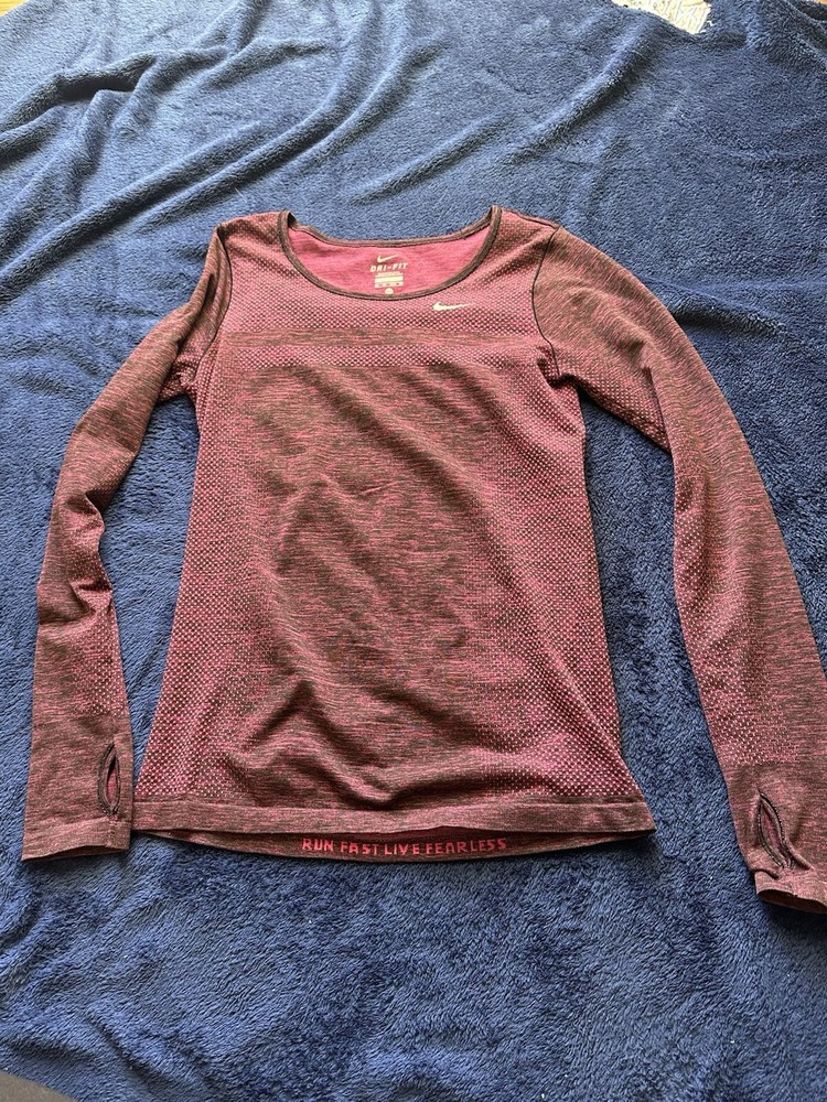 Womens Size XS Nike Dri Fit Athletic Long Sleeve Shirt