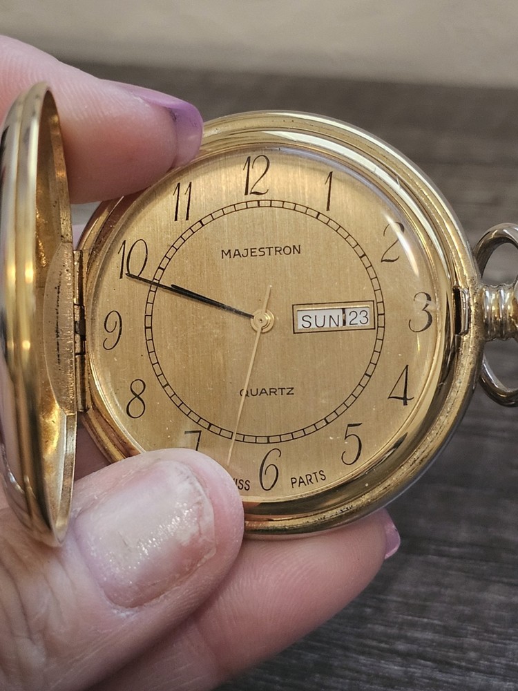 Vintage Majestron Swiss Quartz Gold Tone Pocket Watch