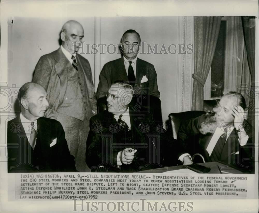 1952 Press Photo Government & steel workers representatives at DC Meeting
