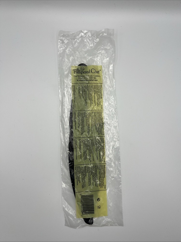 The Pampered Chef #1119 Kitchen Serrated Salad Knife Black Nylon 11