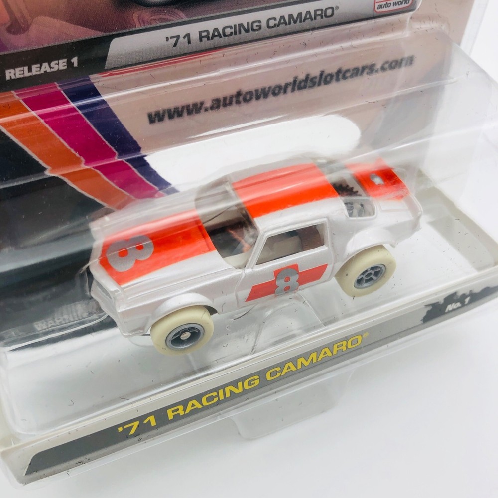 Auto World iWheels Xtraction HO Slot Car '71 Racing Camaro Release 1 New
