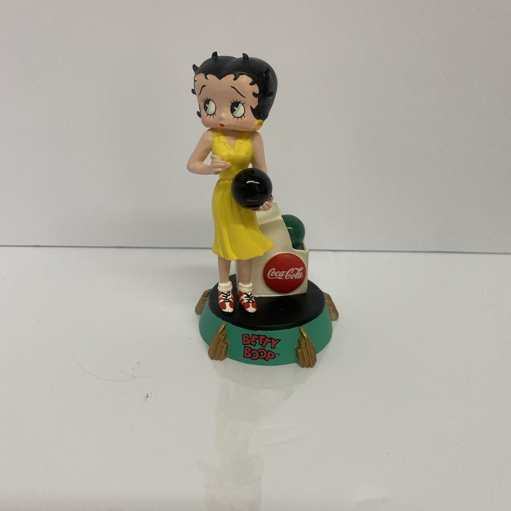 Coca Cola Betty Boop 5 Inch Bowling Figurine Limited Edition #114