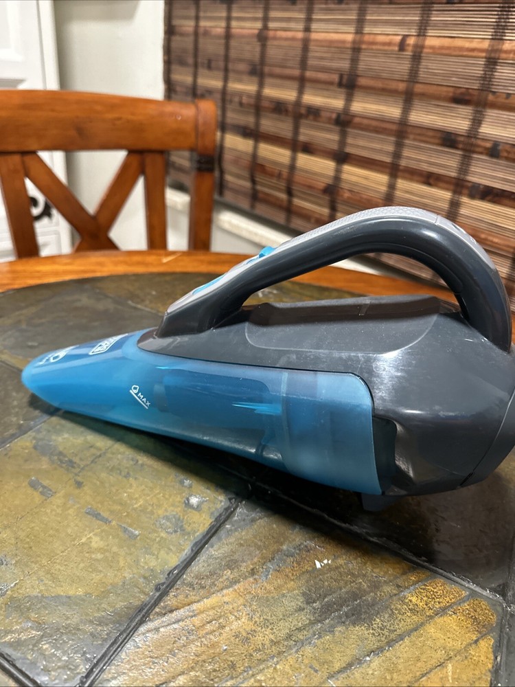 Black and Decker Wet Dry Lithium Vacuum Cleaner for Home and Garage