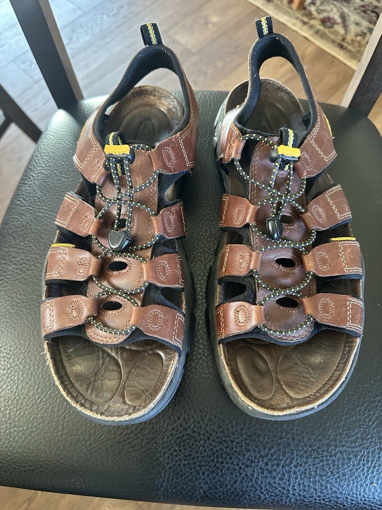 Keen Sandals Mens 12 Excellent Condition Sporty Open Toe Slingback Brown Leather