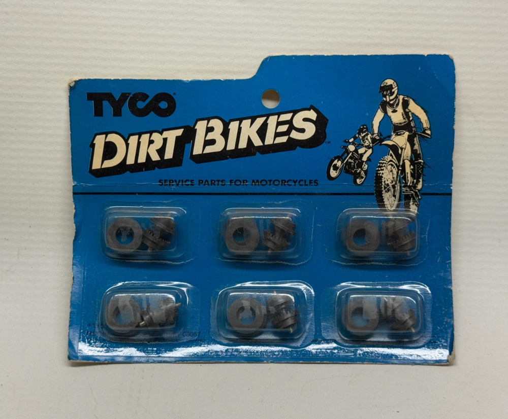 (1) Vintage Tyco Dirt Bikes New Old Stock Rear Hub Axle and Gear Assembly #7096