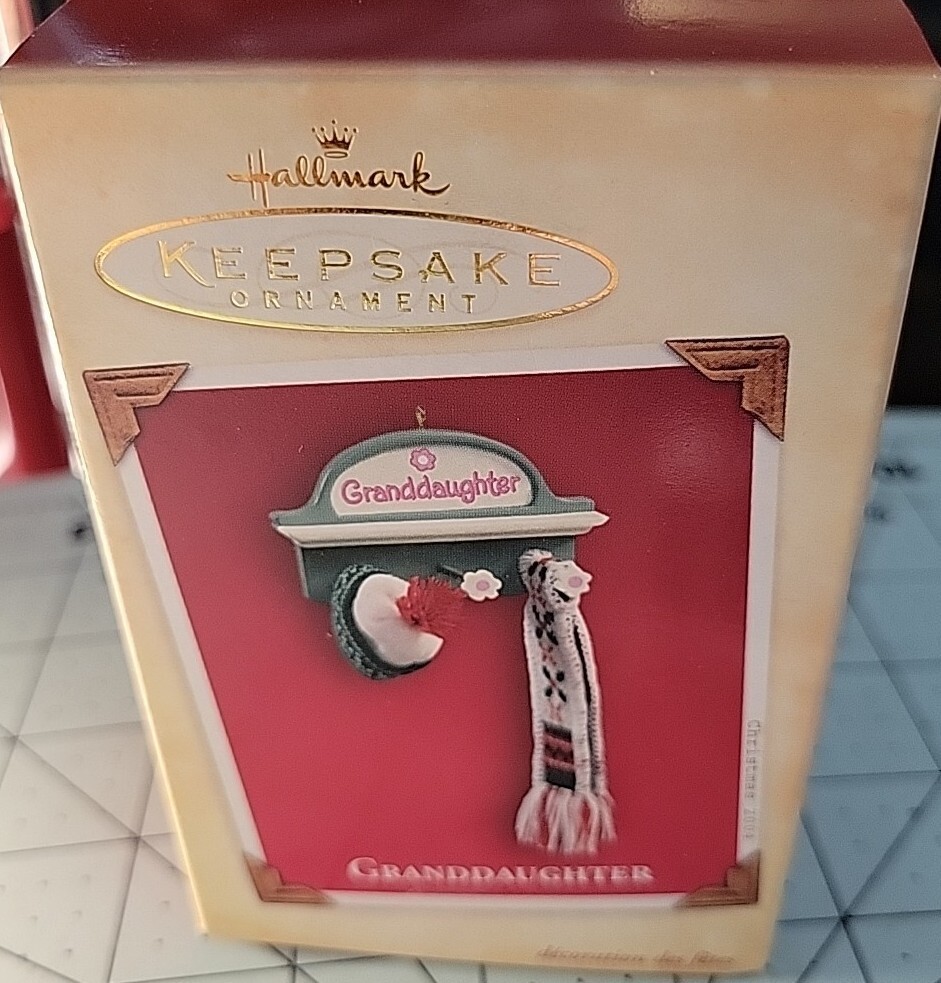 2004 Hallmark Keepsake 