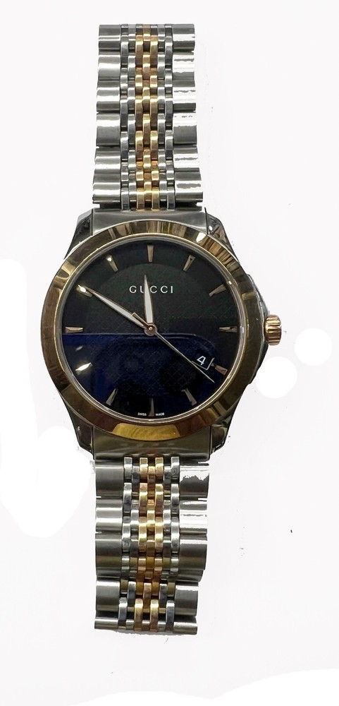 Gucci 126MD SLV/BICO 2N  PV Watch Used in Mint Condition