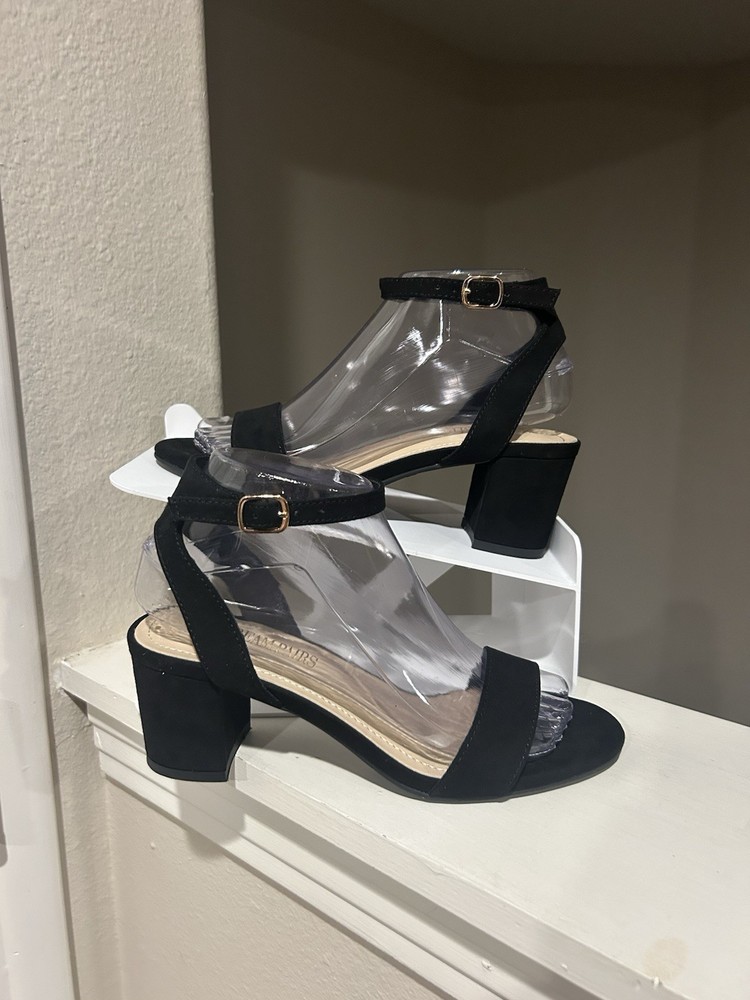 Dream Pairs Carnival Open Toe Ankle Strap Low Block Heel Sandals Size 7 Lightly Worn