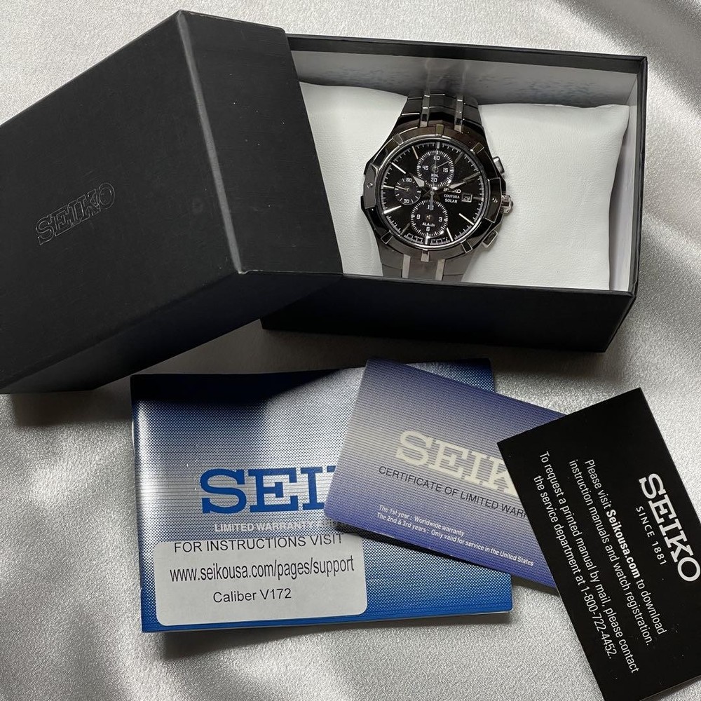 SEIKO Solar Chronograph Mens Watch Reimported Like New Excellent Condition  