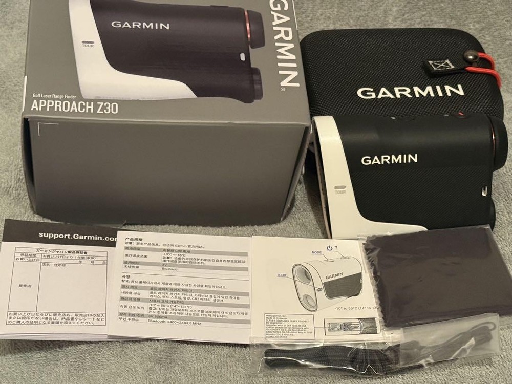 Garmin Approach Z30 Golf Rangefinder with Full Accessories Kit