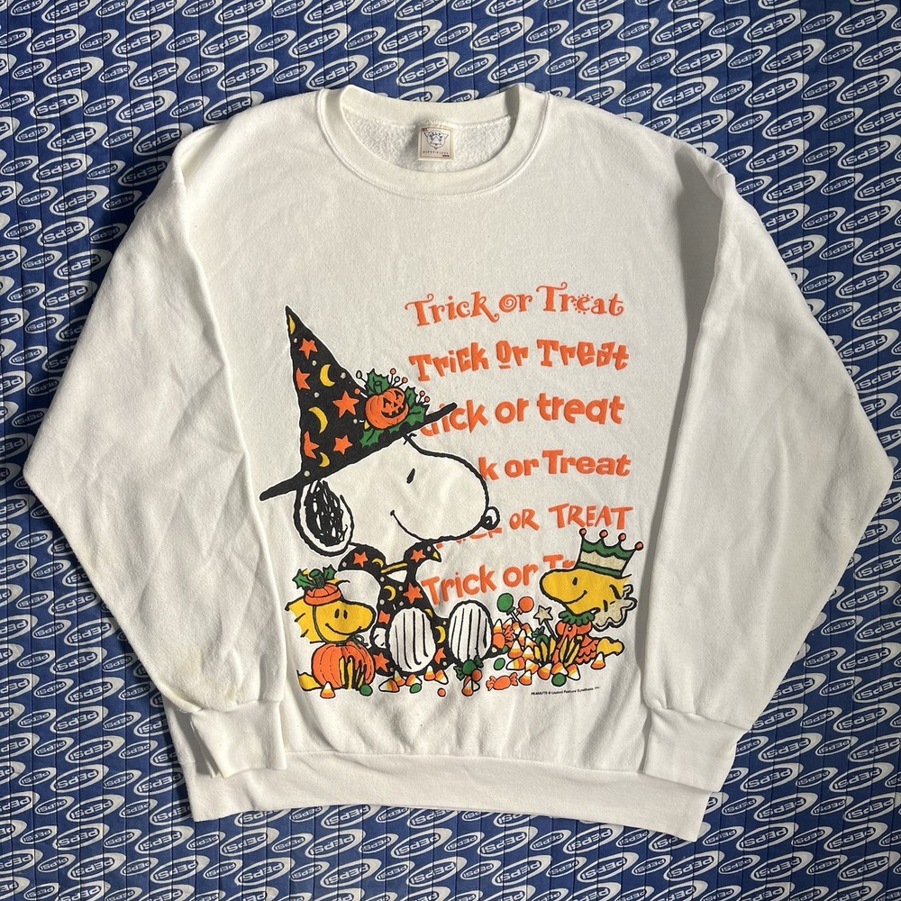 Vtg 90's Peanuts Snoopy & Woodstock Trick or Treat Halloween Sweatshirt  XL USA