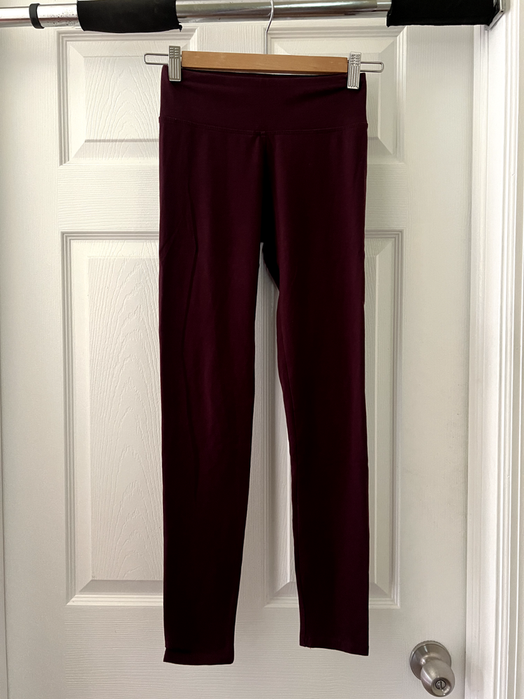 Aerie Chill Play Move Leggings Size XS Burgundy Excellent Used Condition
