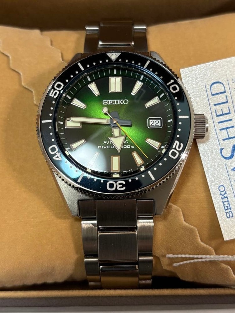 Seiko Prospex SBDC077 Green Dial Automatic Diver's Watch 43mm Stainless Steel