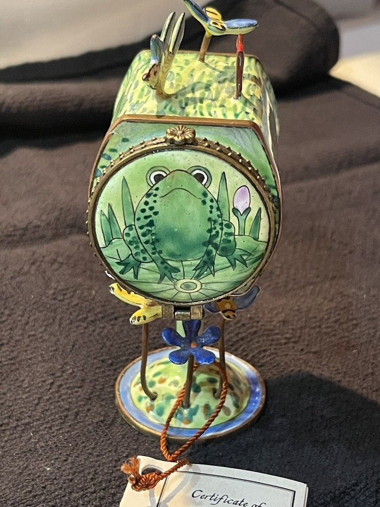 Kelvin Chen 2001 Enamel Mailbox Frog Lily Pad Stamp Holder Dispenser #1515