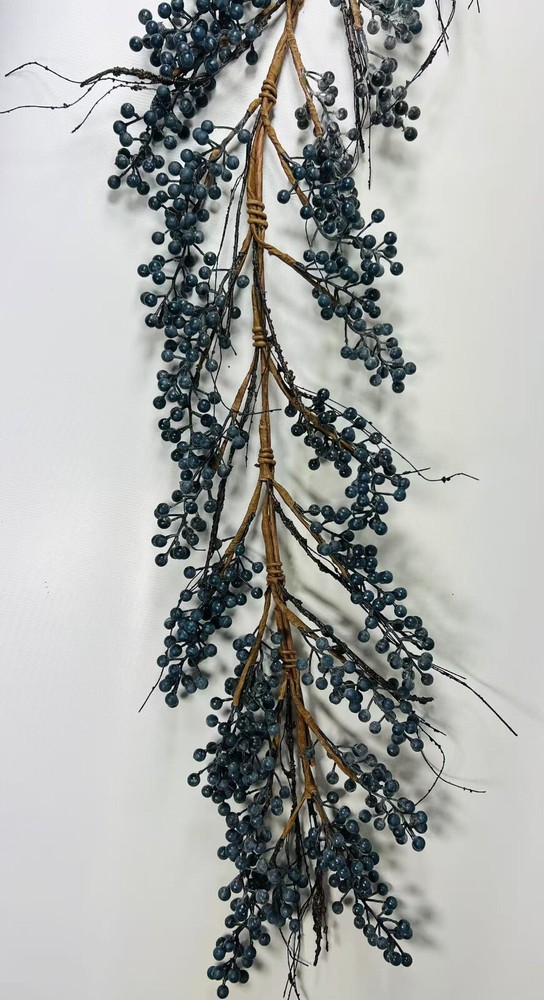 5ft Artificial Blueberry Garland – Rustic Faux Berry Vine for Farmhouse Mantel T