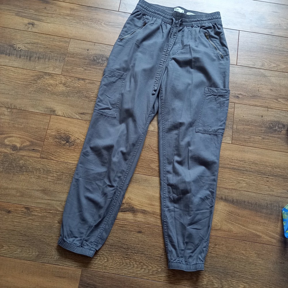 Hollister Ultra High Rise Grey Cargo Zipper Smart Jogger Pants Small 10 UK