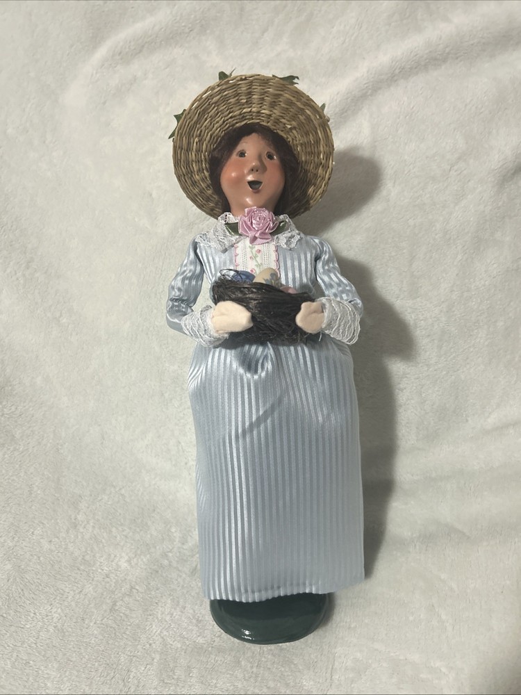 Byers Choice 2021 Easter Woman 2211GX