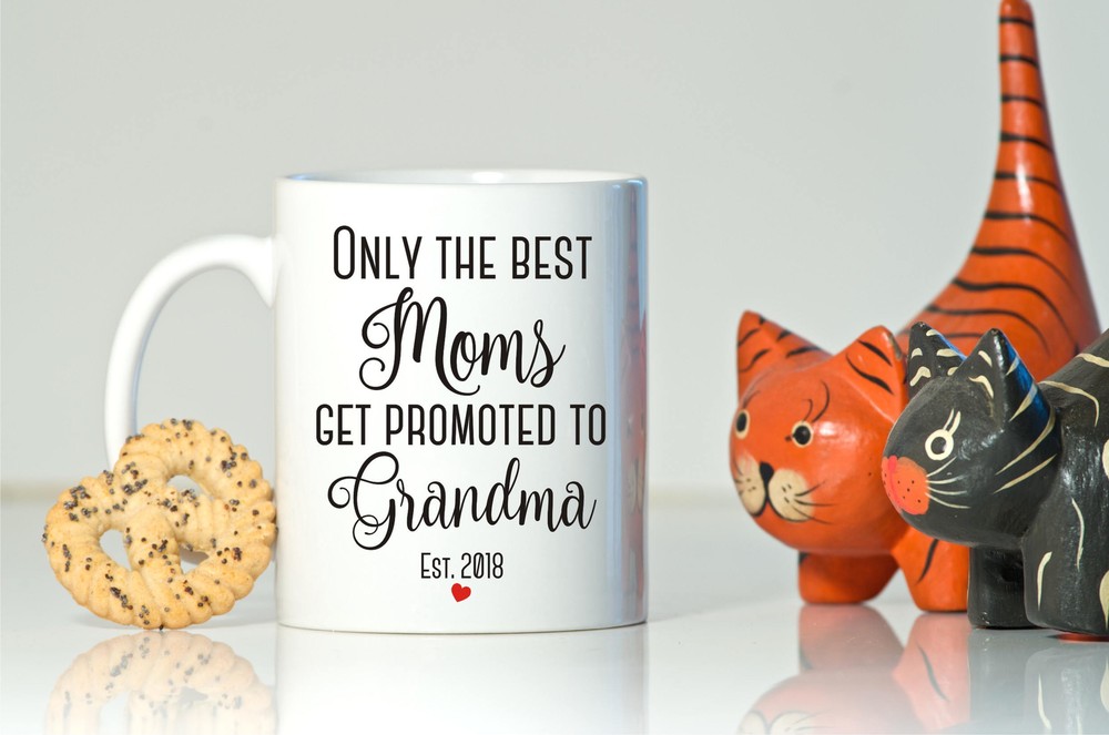 Pregnancy Reveal To Grandma Pregnancy Announcement Mom Pregnancy Announcement To