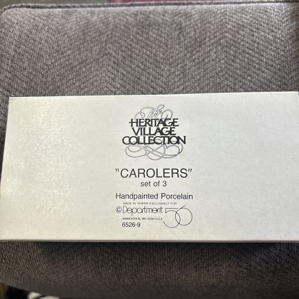 Dept 56 Heritage Village Collection Carolers Set Of Three 6526-9