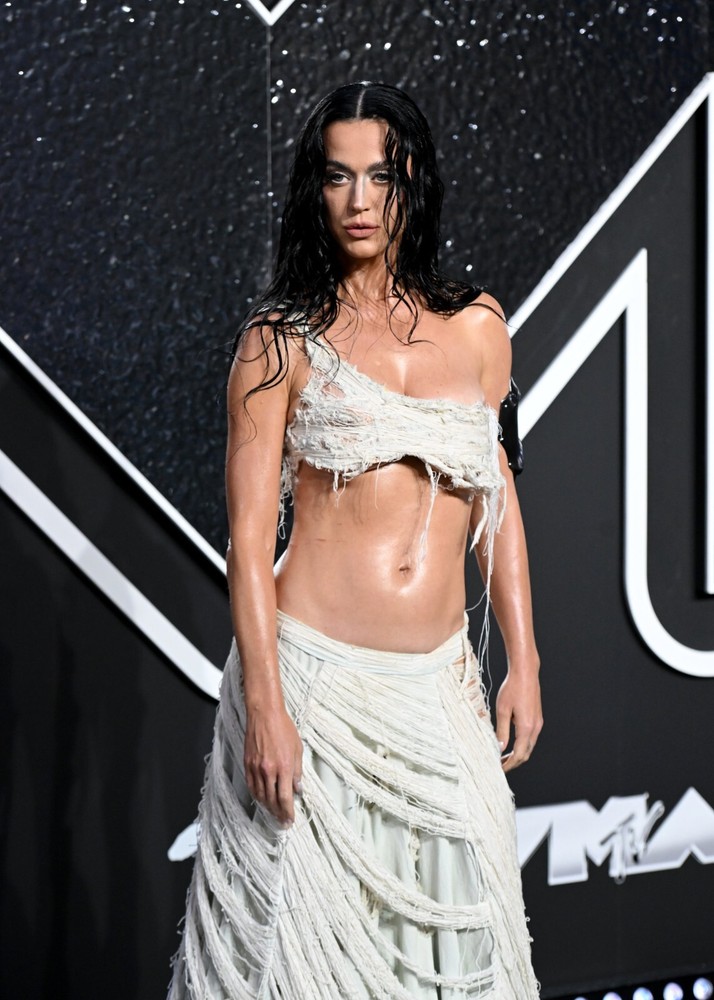 Katy Perry 11x17 Glossy Photo Poster High-Quality Print