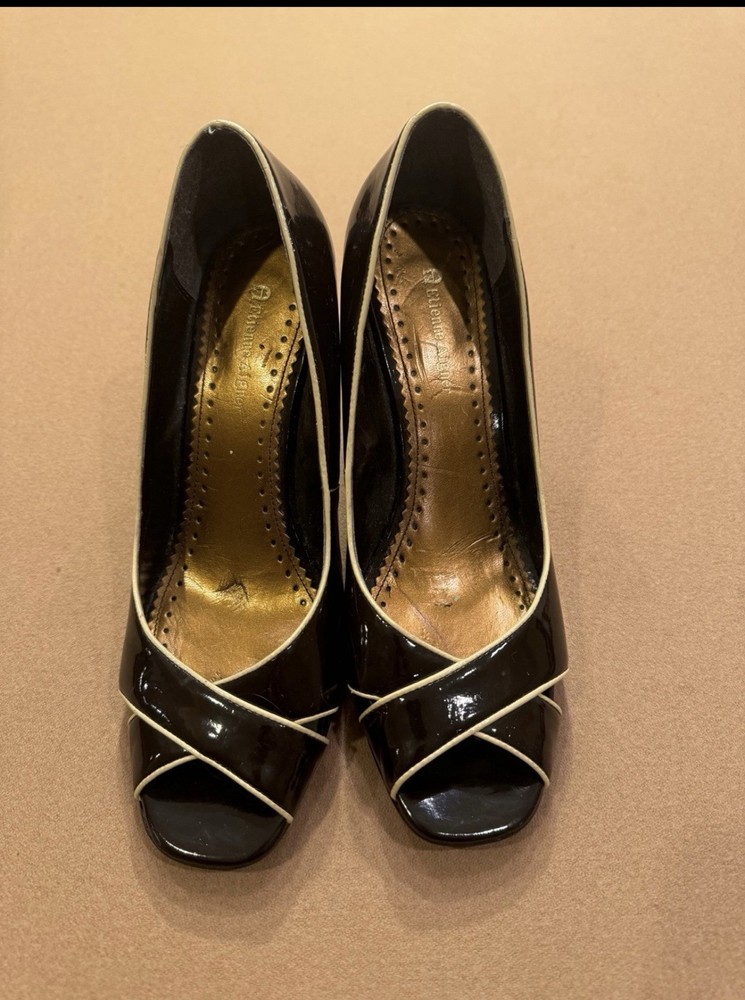 Etienne Aigner Heels Size 8.5