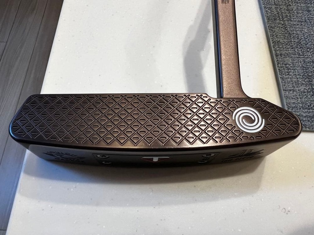 Odyssey Toulon Garage San Diego Right-Handed 32.5