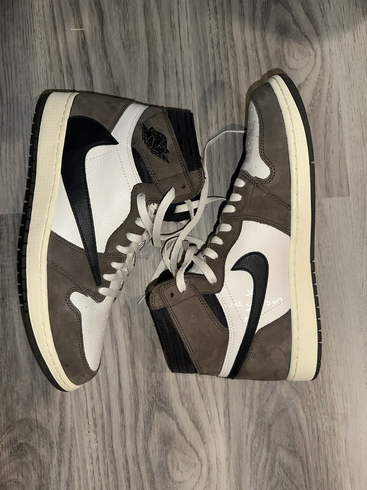 Travis Scott Air Jordan 1 High Size 13