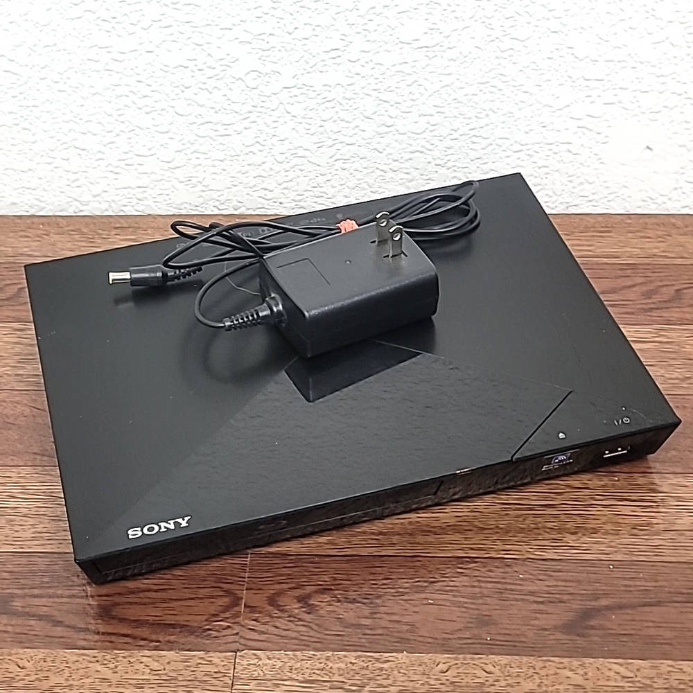 Sony BDP-S3200 Blu-Ray Player with WiFi Streaming HDMI No Remote Included