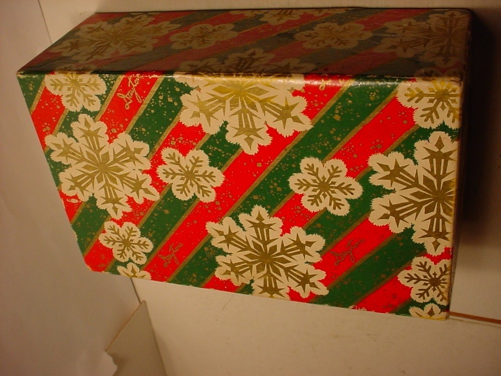 vintage empty Dayton's Department Store Christmas SNOWFLAKES Gift Box