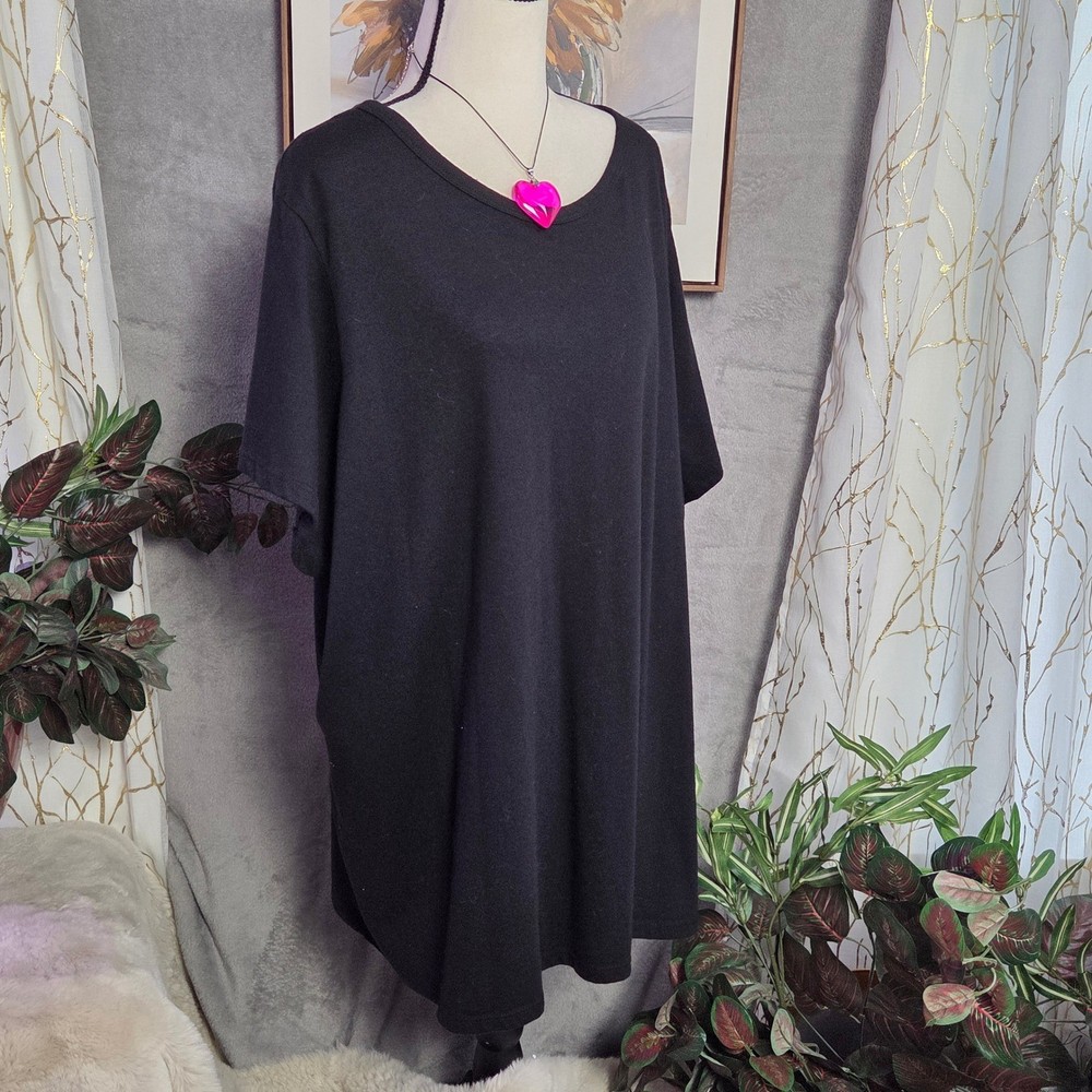 Torrid Classic Fit Black V Neck T Shirt Top Plus Size 6