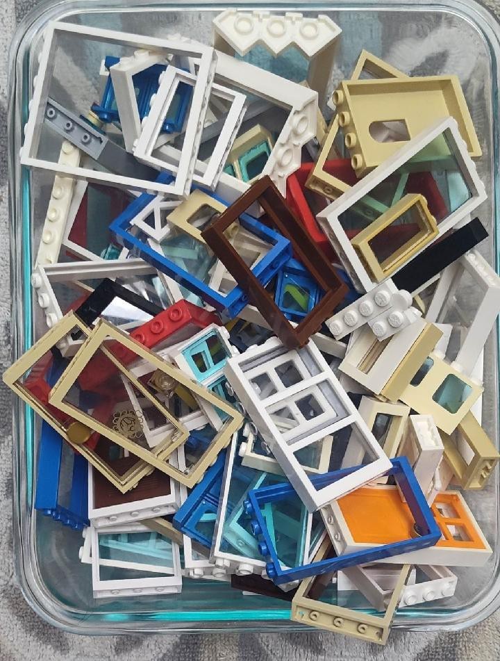 LEGO Lot of 3/4 lb of Windows, Doors, Window Frames & Door Frames