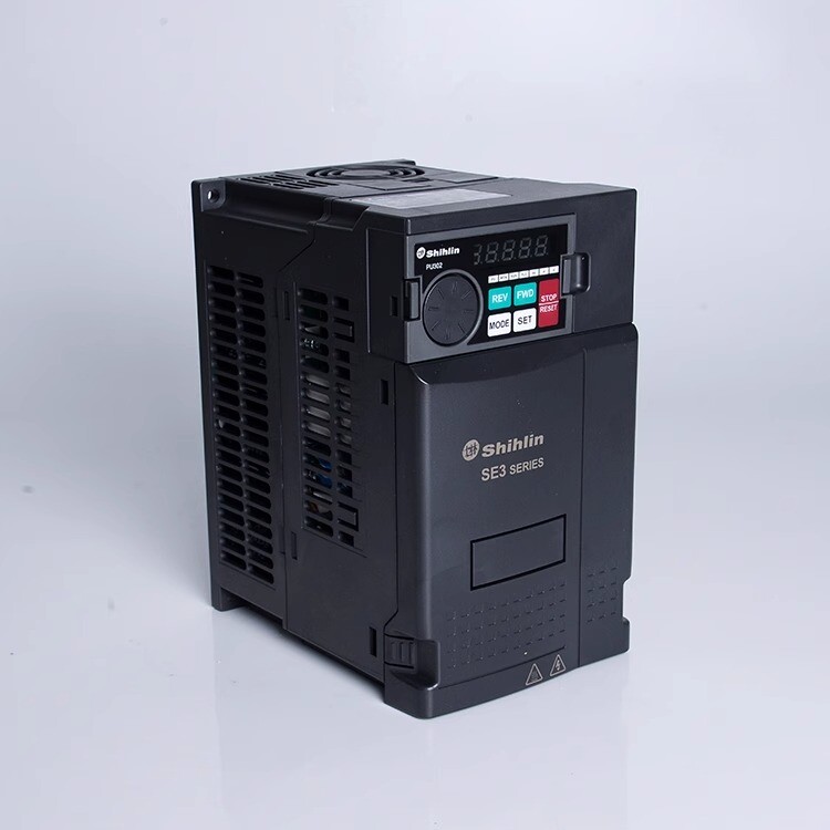 1Pc New Fit For SE3-043-5.5K Frequency changer