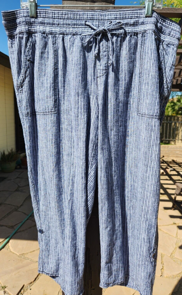 Intro Love The Fit Linen Blend Blue & White Stripe Crop Capri Pants 18W