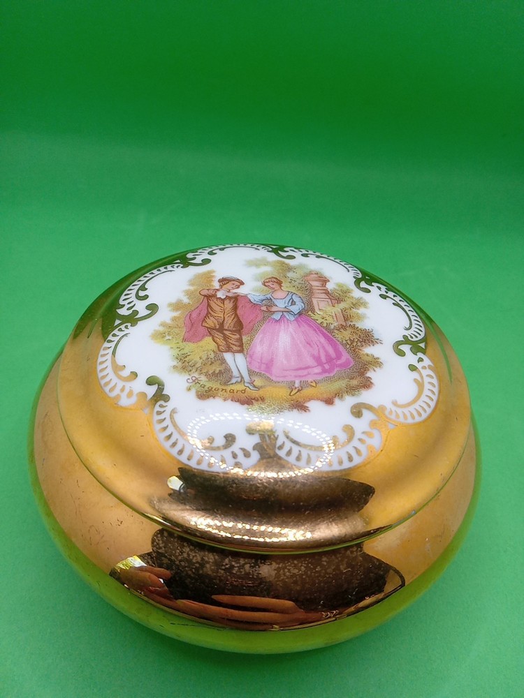 Vintage 22K Gold Kleiber Bavaria Trinket Box Man and Woman Design  