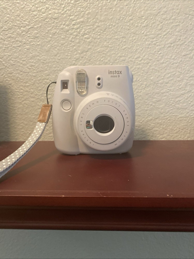Fujifilm Instax Mini 9 Instant Camera - Smokey White