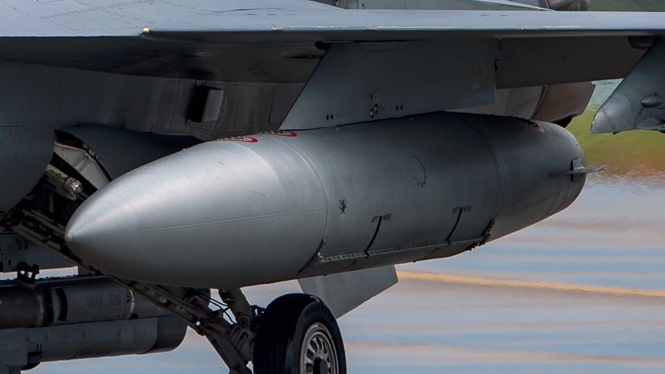 Custom 1:18 BBI Elite Force F16 Drop Fuel Tank Unpainted Model Kit