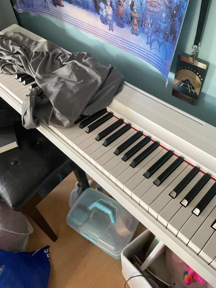 Yamaha P-125a 88-key Digital Piano - White