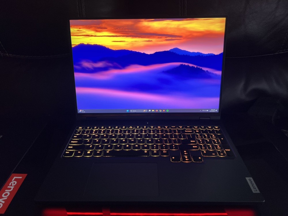 Lenovo Legion Pro 7i 16IRX8H 16