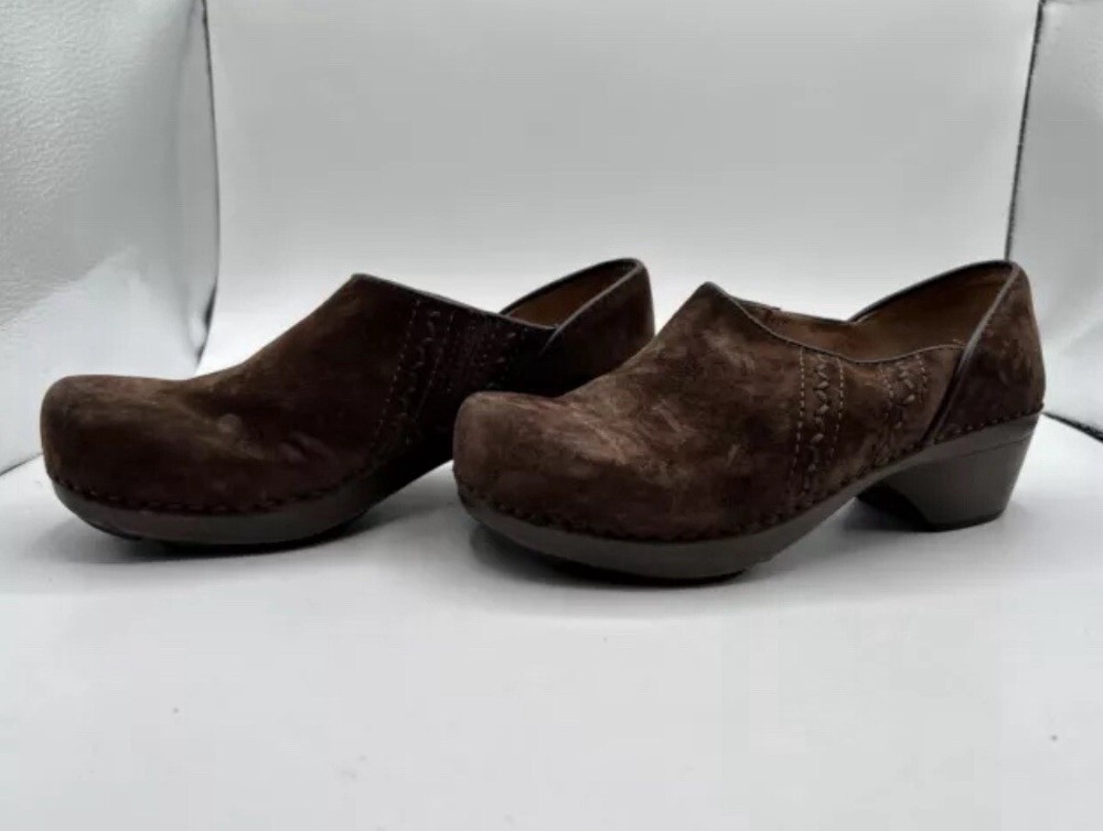 Dansko Clogs Women’s EU 35 US4.5-5   Brown Suede Comfort Nursing Shoes Slip On