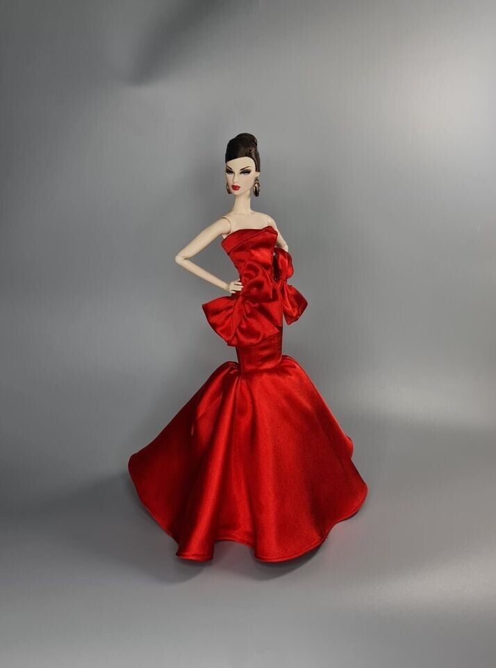 Clearance Sale Royalty Doll Gown Outfit New Fashion Dress-image