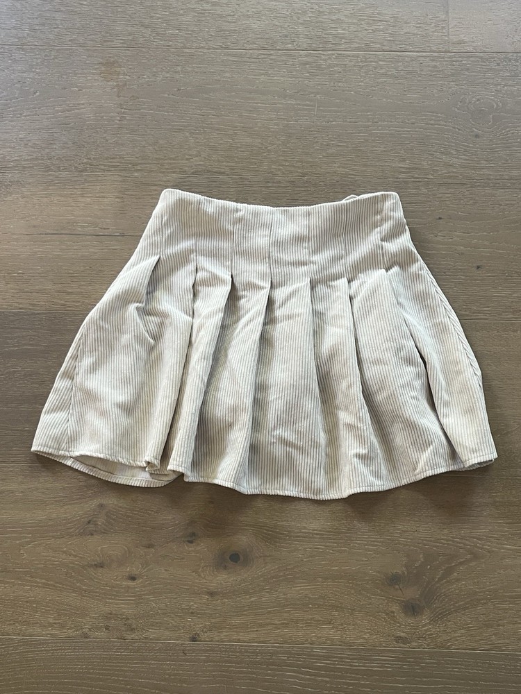 Shein Beige Ivory Ribbed Skater Pleated High Waisted Skirt Women’s Size L