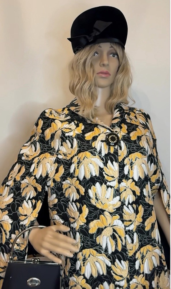 Traffic People Floral Embroidered Capelet Jacket Black Yellow Daisies Size S Y2K