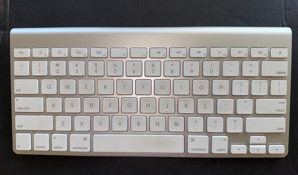 Apple A1314 Bluetooth Keyboard for Mac - Silver Aluminum - Refurbished