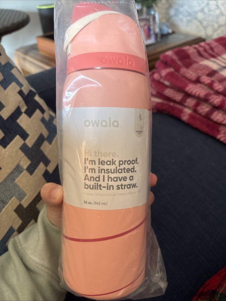 Owala 32oz FreeSip Classy Christmas Candy Cane Water Bottle