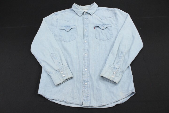 Levis Denim Pearl Snap Shirt Men's Large Blue Classic Western Light Wash Casual