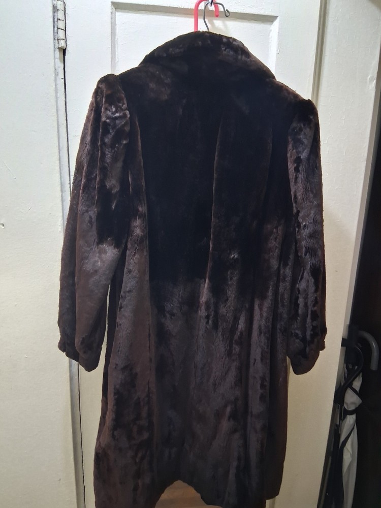 Luxurious Full-Length Mink Coats for Women - Elegant & Warm Winter Outerwear-image