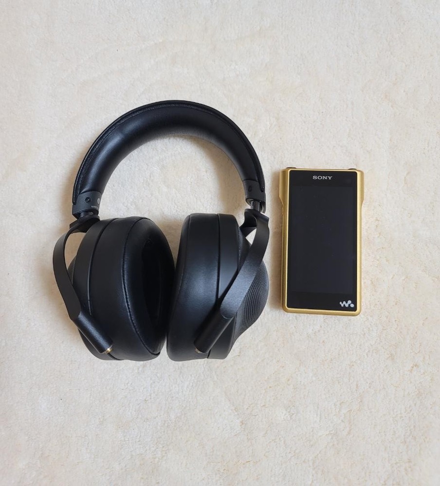 Sony NW-WM1Z + RMT-NWS20 + MDR-Z1R set Player Walkman Gold 256GB Working item