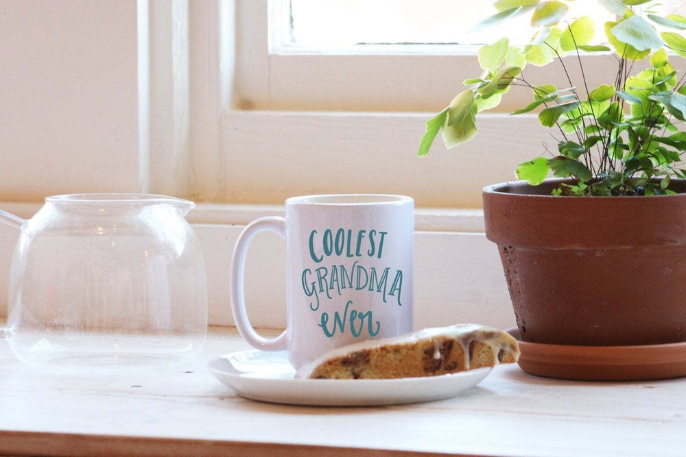 Coolest Grandma Ever Illustrated Ceramic Travel Mug Drink Cup