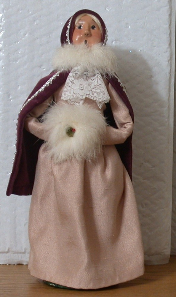 1987 Byers Choice Caroler Victorian Woman w Muff and Cape w Fur Collar