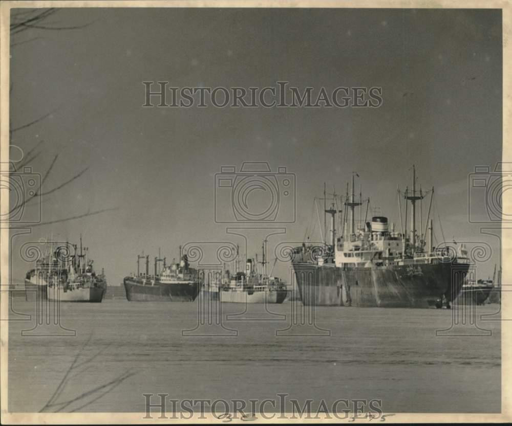 1965 Press Photo Idle ships at anchor at Port of New Orleans, Louisiana